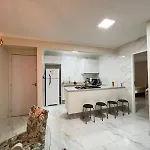 Ap Com Piscina Perto Do Mar